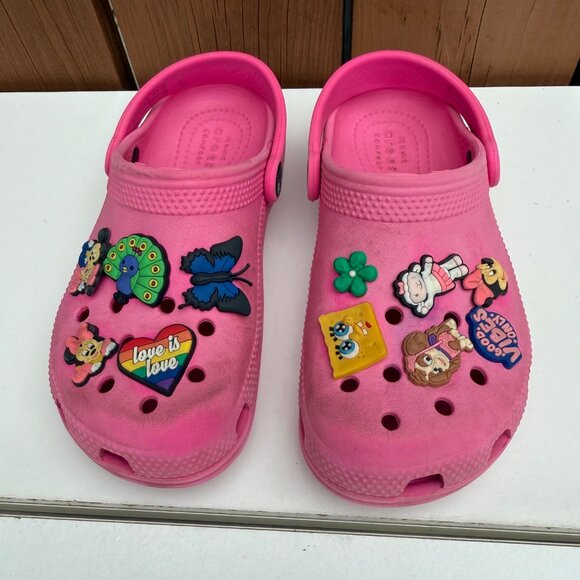 Pink Crocs Classic Clogs with Fun Kibbitz Charms Size C13 - Picture 2 of 8
